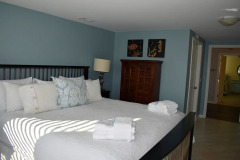 Sea Spray Bedroom With King Bed